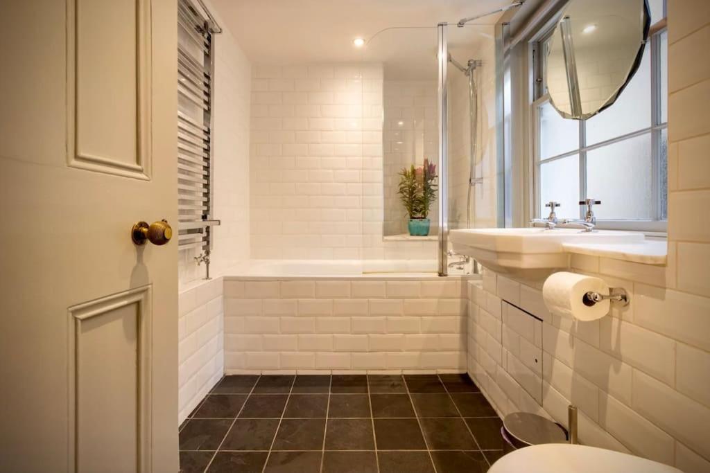 Kings Cross, Self-Contained House & Private Garden Villa London Bagian luar foto