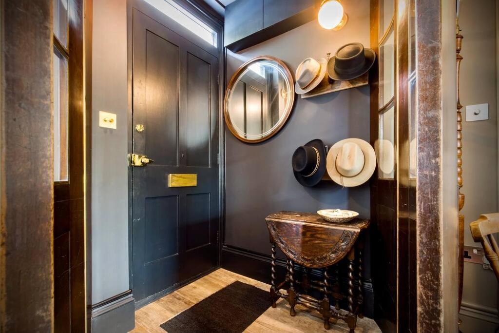 Kings Cross, Self-Contained House & Private Garden Villa London Bagian luar foto