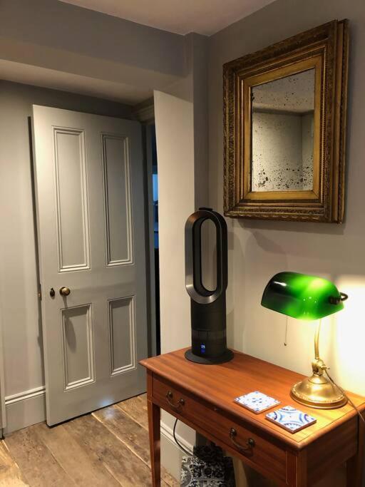 Kings Cross, Self-Contained House & Private Garden Villa London Bagian luar foto